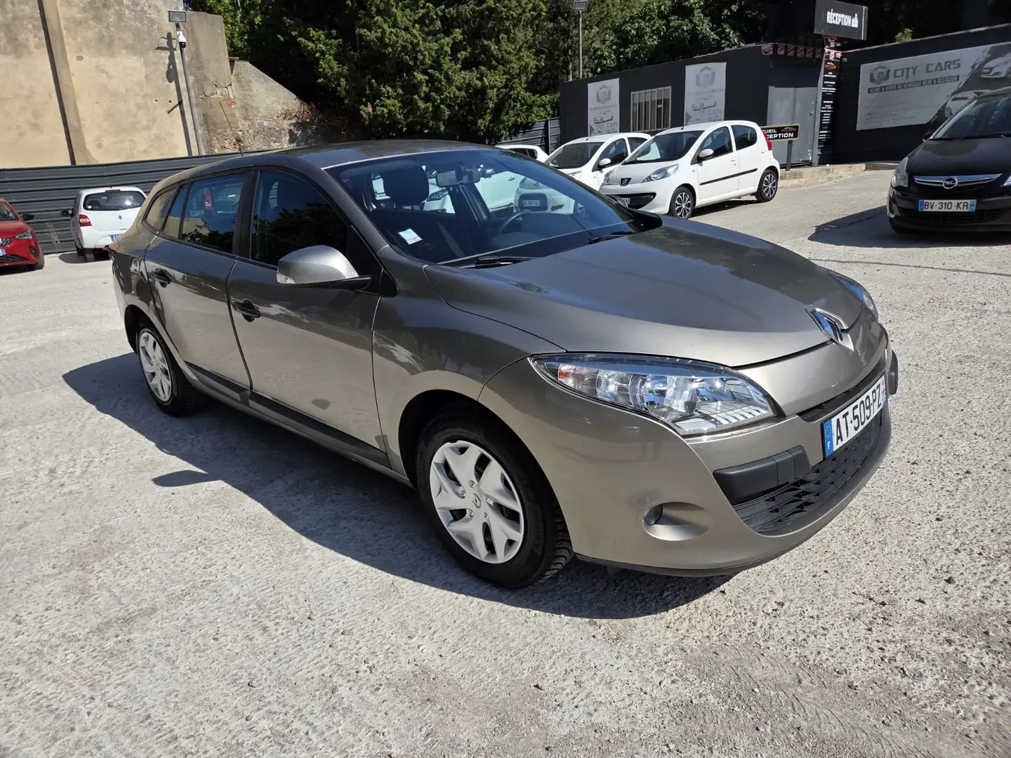 Renault Megane Authentique Pro Beige - 1