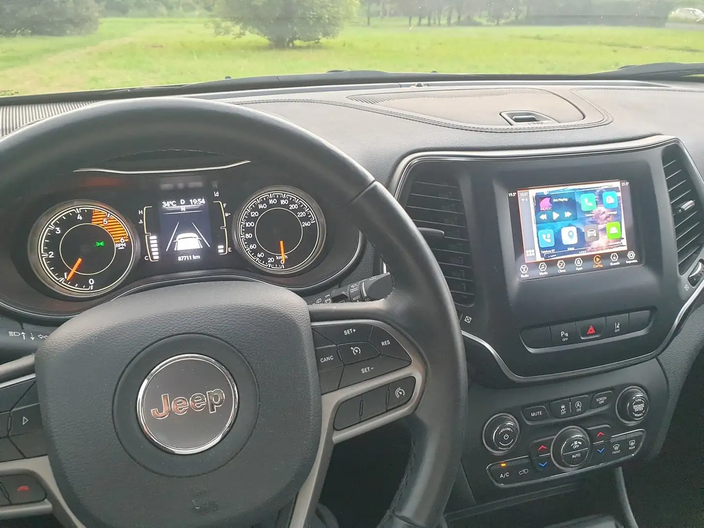 Jeep Cherokee Cherokee V 2018 2.2 mjt Longitude fwd auto Чёрный - 2