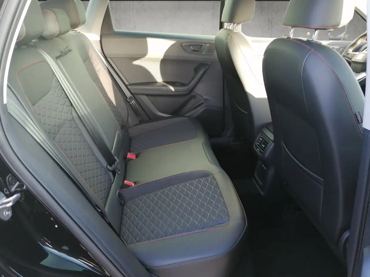 SEAT Ateca 2.0 TDI FR DSG GJR FULL NAVI elHK KESSY 10