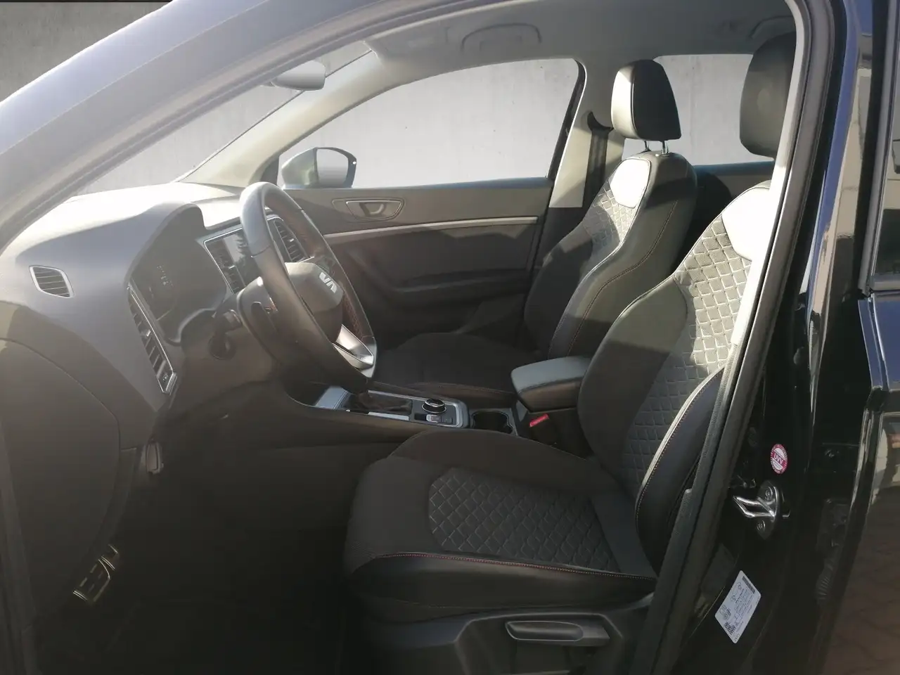 SEAT Ateca 2.0 TDI FR DSG GJR FULL NAVI elHK KESSY 12