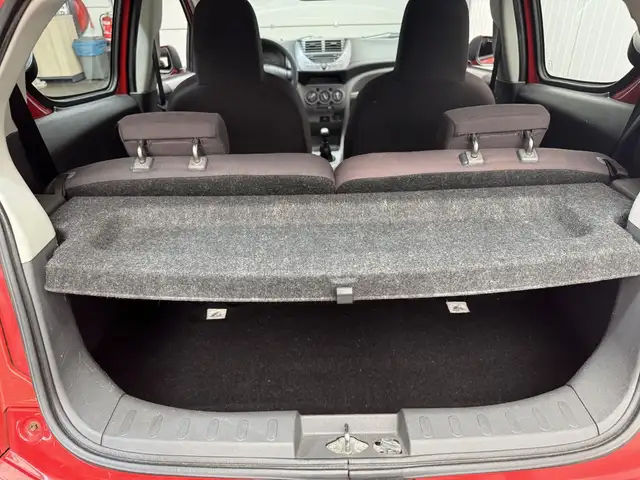 Nissan Pixo view 9