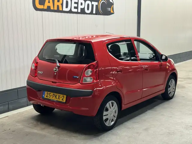 Nissan Pixo view 5