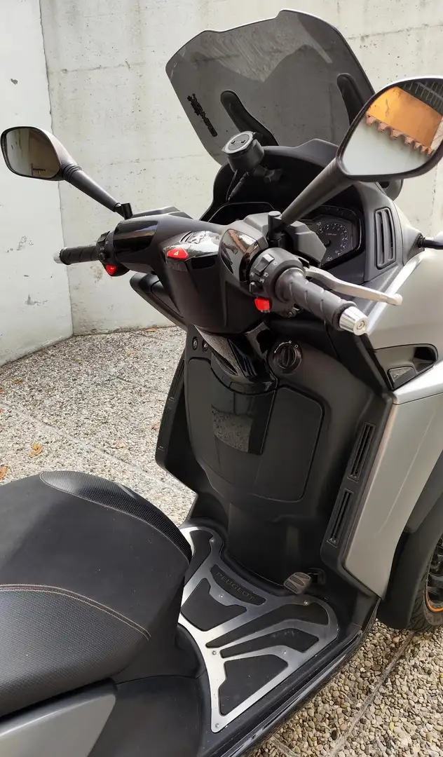 Peugeot Metropolis RS Grigio - 2