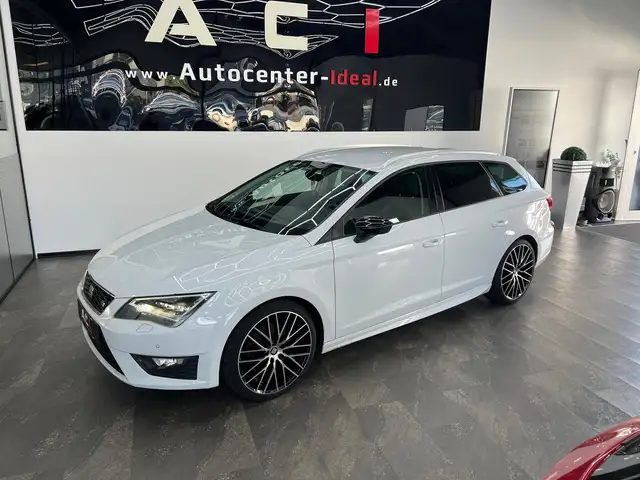 Seat Leon view 3