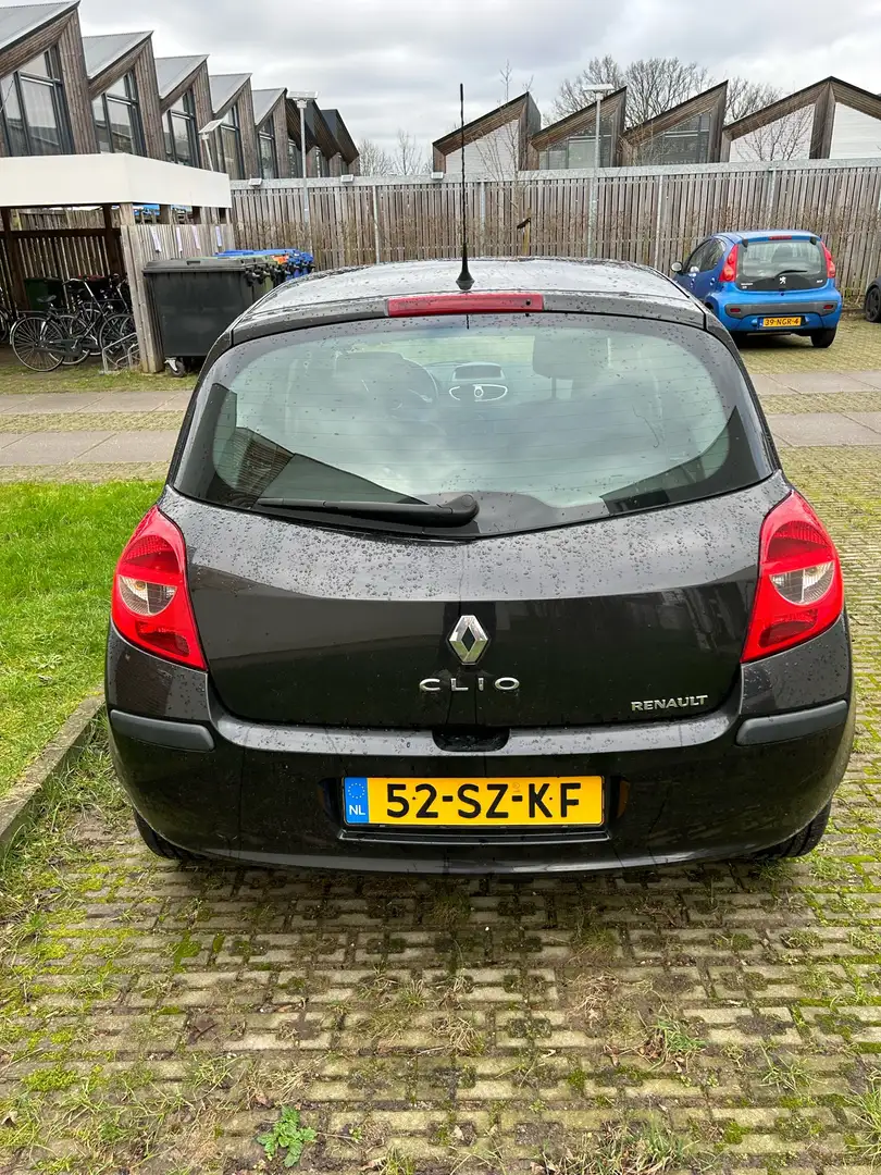 Renault Clio 1.4-16V Dynam.Luxe Zwart - 2