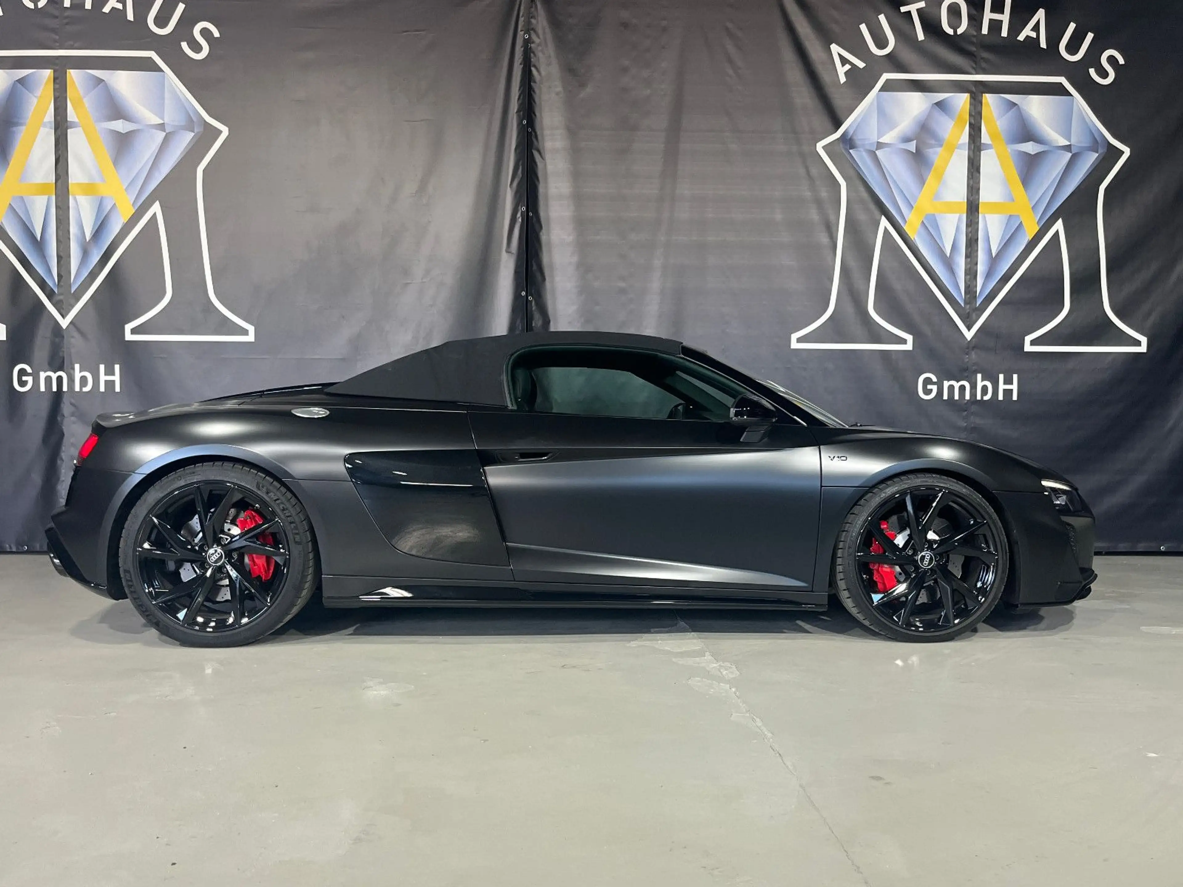 Audi R8 5.2 FSI performance S tronic Spyder RWD — photo 6