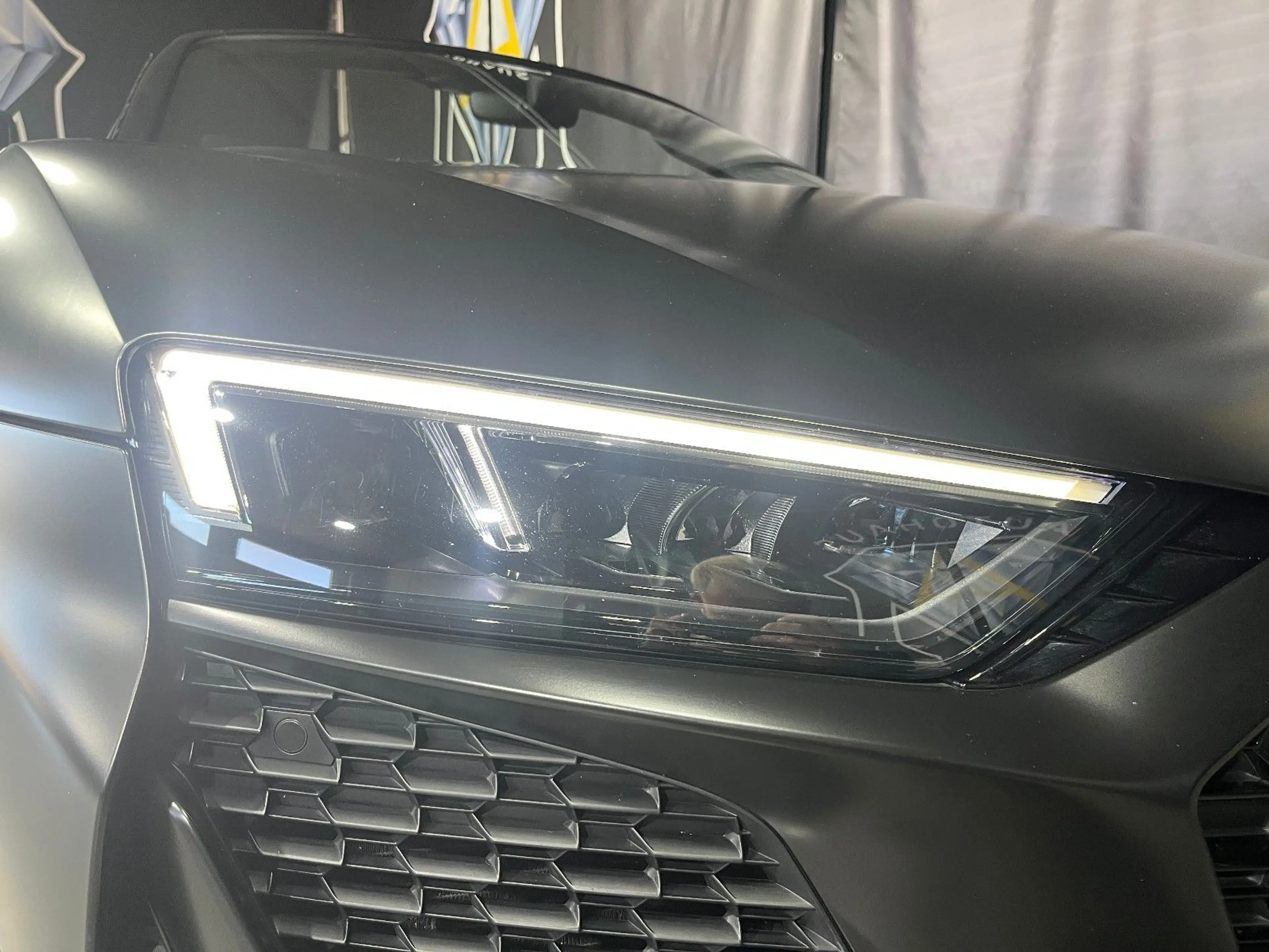 Audi R8 5.2 FSI performance S tronic Spyder RWD — photo 14