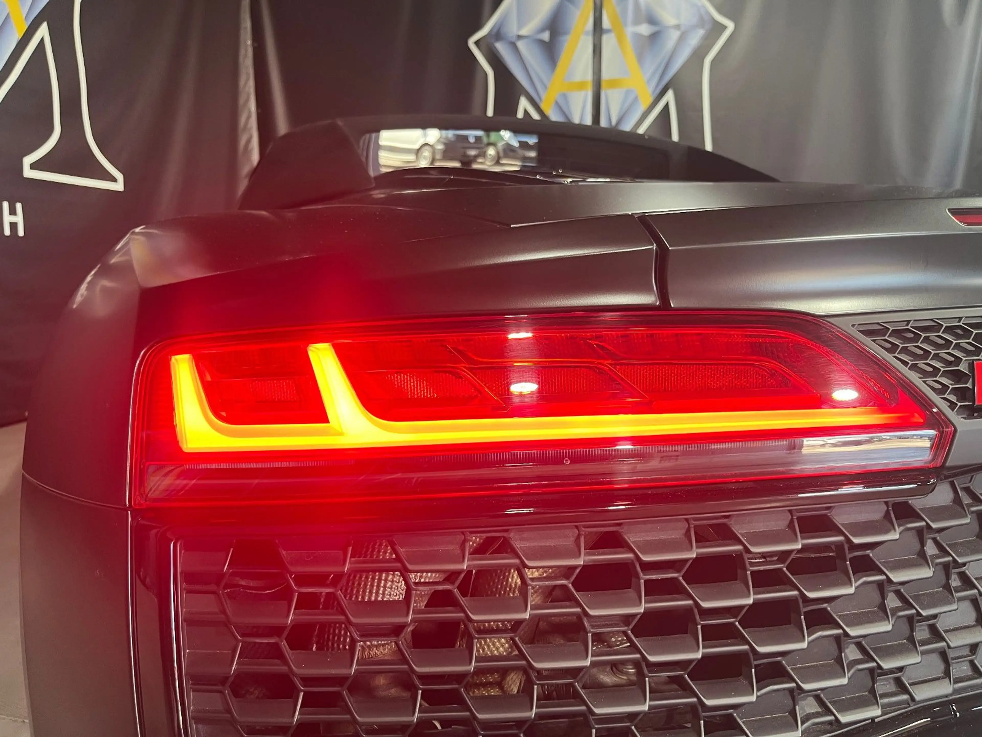 Audi R8 5.2 FSI performance S tronic Spyder RWD — photo 9