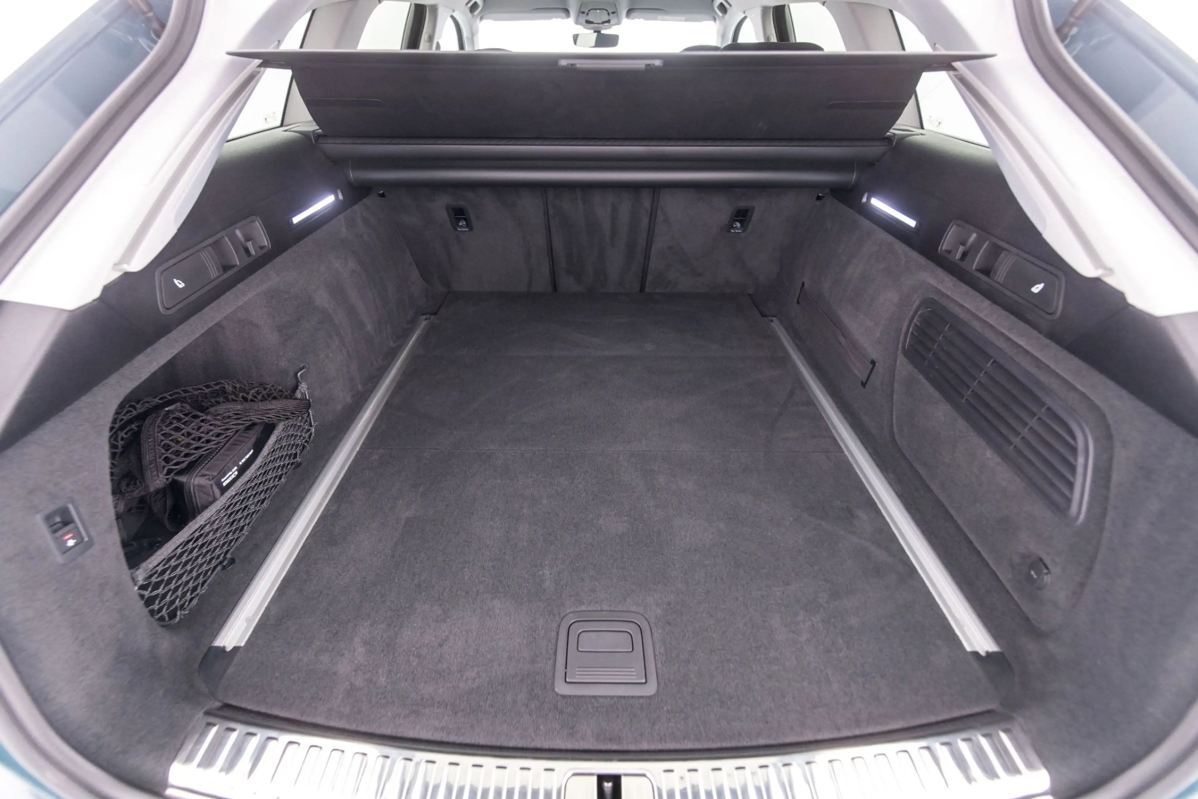 Audi A6 Avant 40 TDI quattro STHZG AHK MATRIX ASSISTENZ ++ — photo 8