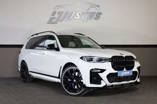 BMW X7 M50i/M/360*/PANO/MASSAGE/HUD/ACC/AIRMATIC/R22