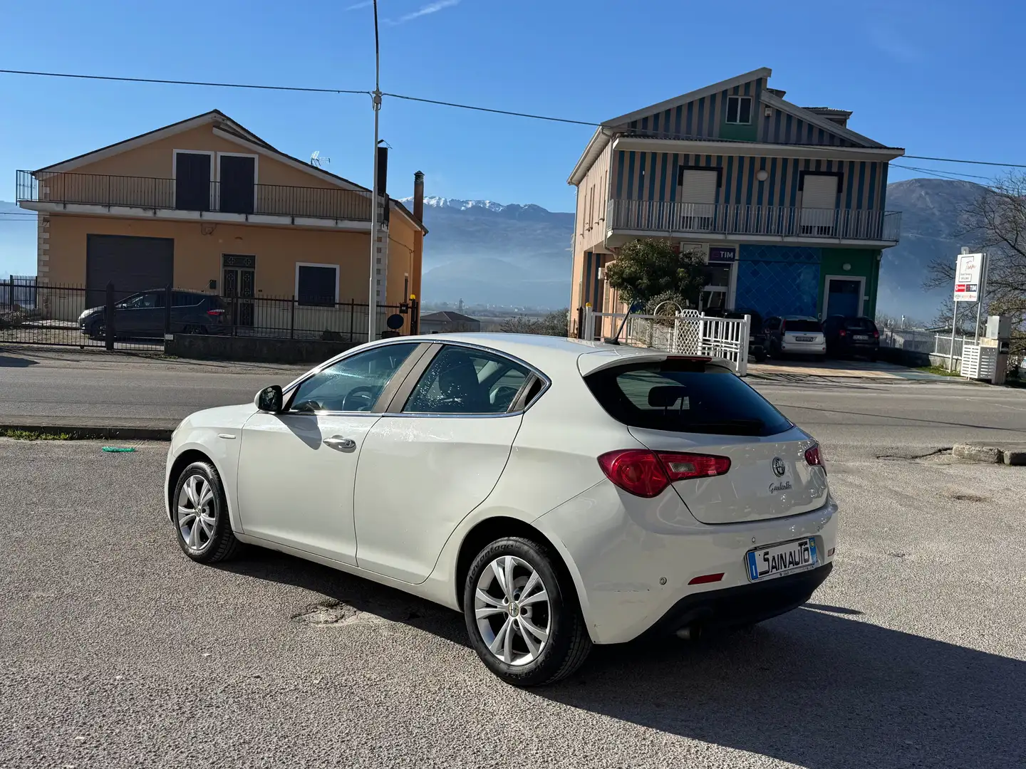 Alfa Romeo Giulietta Alfa Romeo Giulietta 1.6 JTDm-2 105 CV Navi GARANZ Weiß - 2