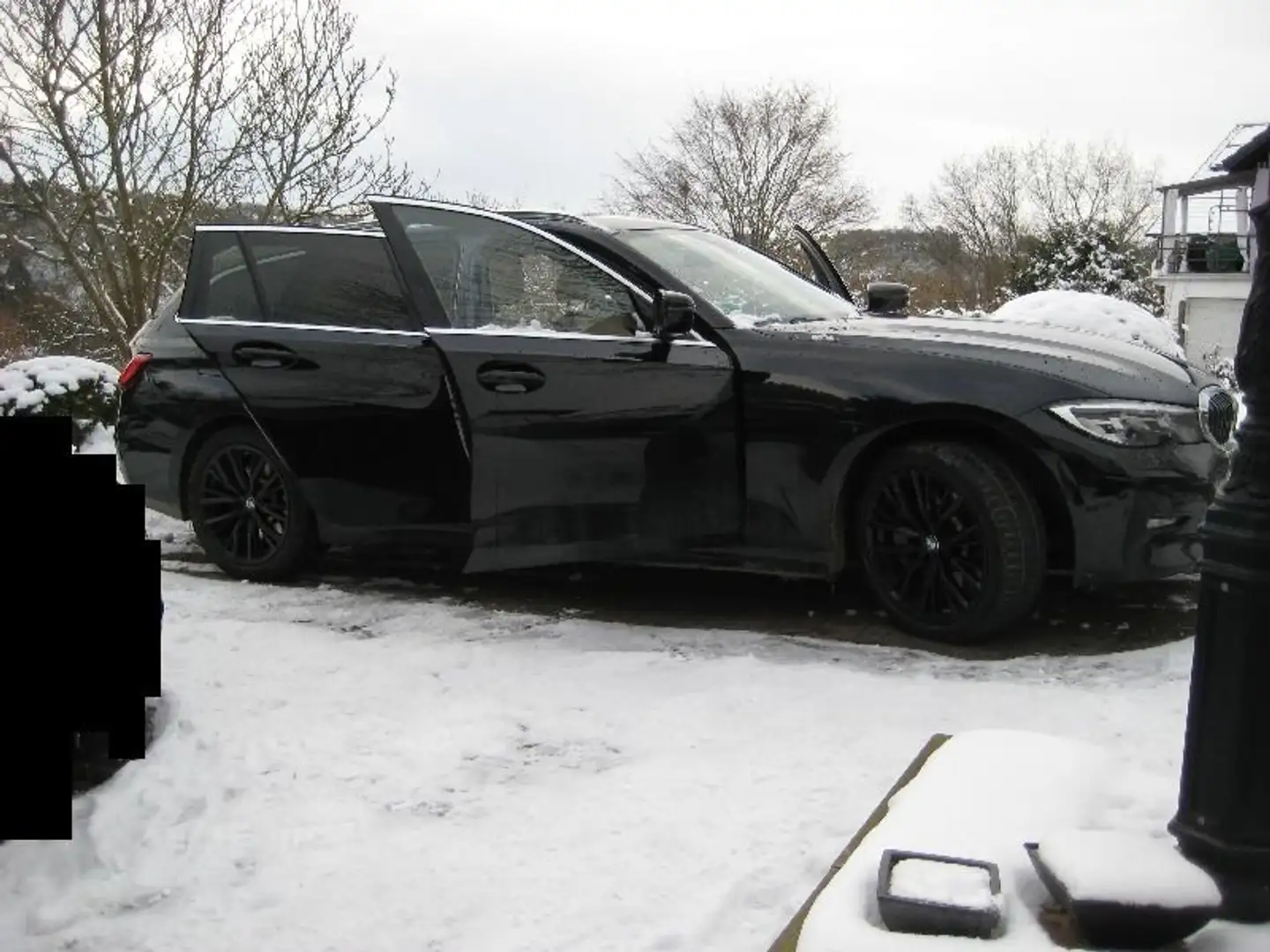 BMW 330 330 e Advantage Noir - 1