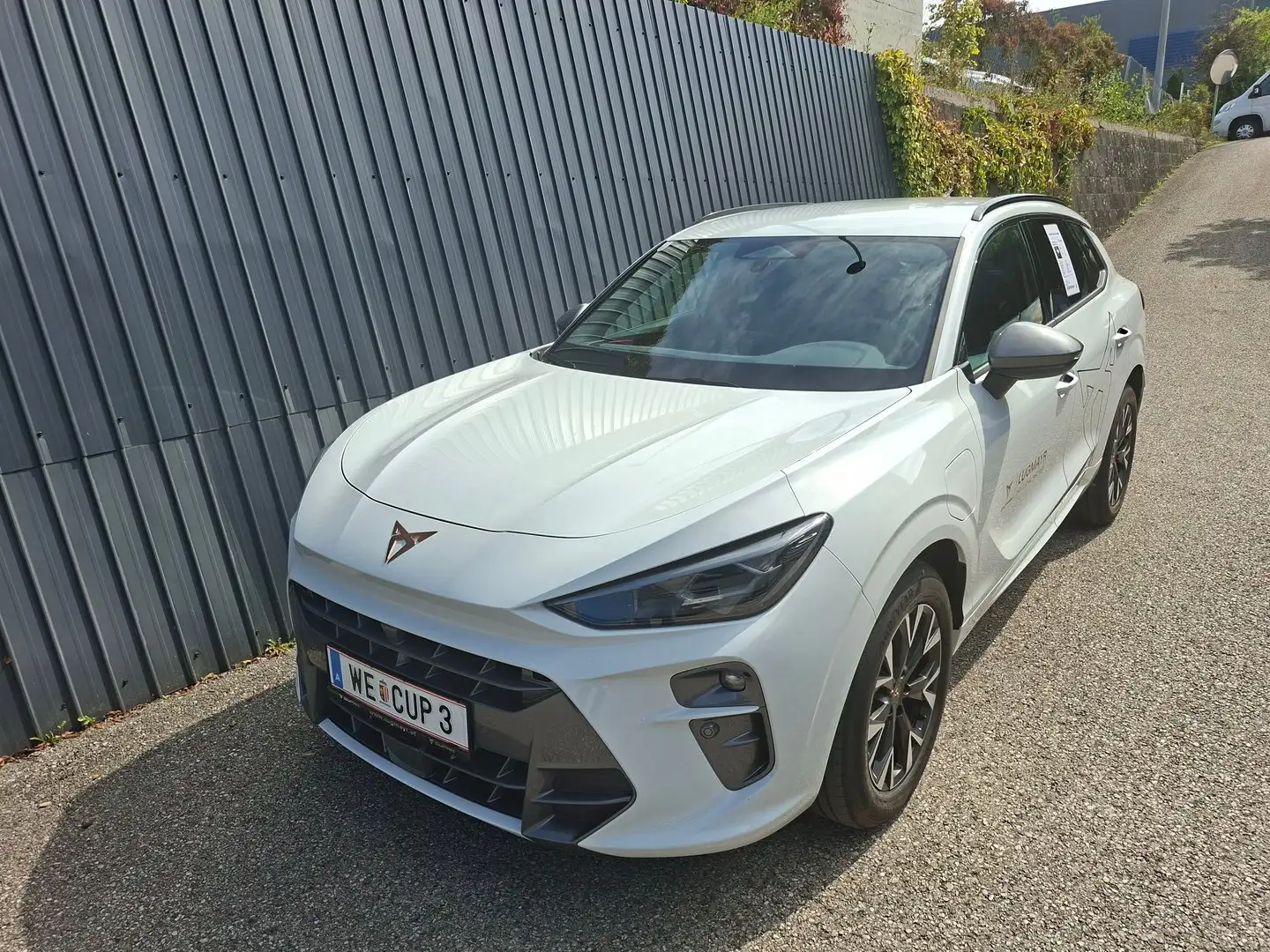 CUPRA Terramar e-HYBRID 204 PS DSG Weiß - 2