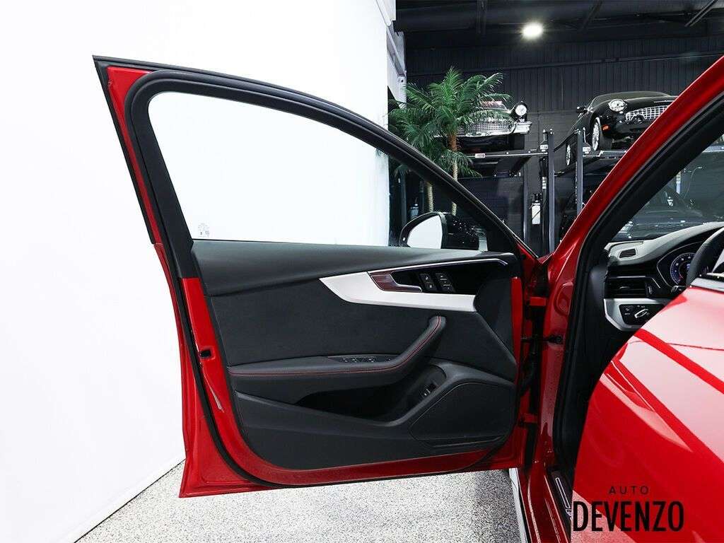 2025 Audi A4 Progressiv 45 TFSI quattro thumb 11