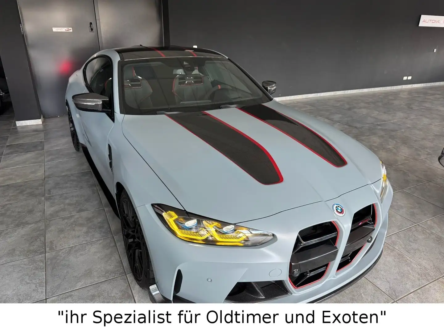 BMW M4 CSL Coupe ohne Zulassung mit 50 Jahre Emblem Šedá - 2