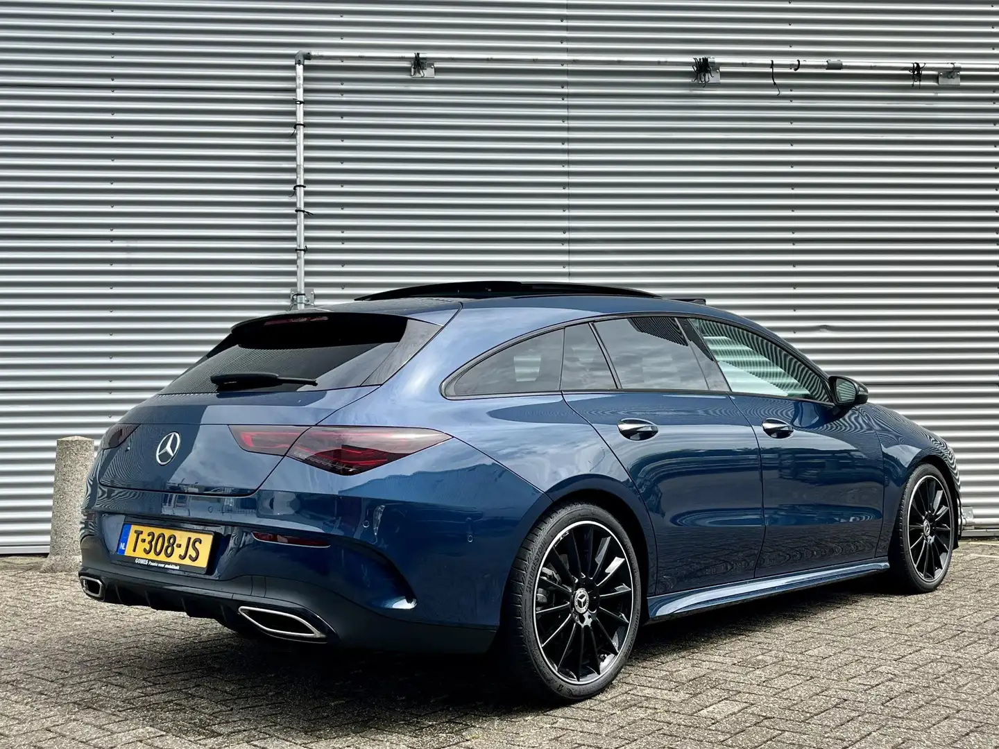 Mercedes-Benz CLA 180 Shooting Brake AMG | Panoramadak | Night | Sfeerve Blauw - 2