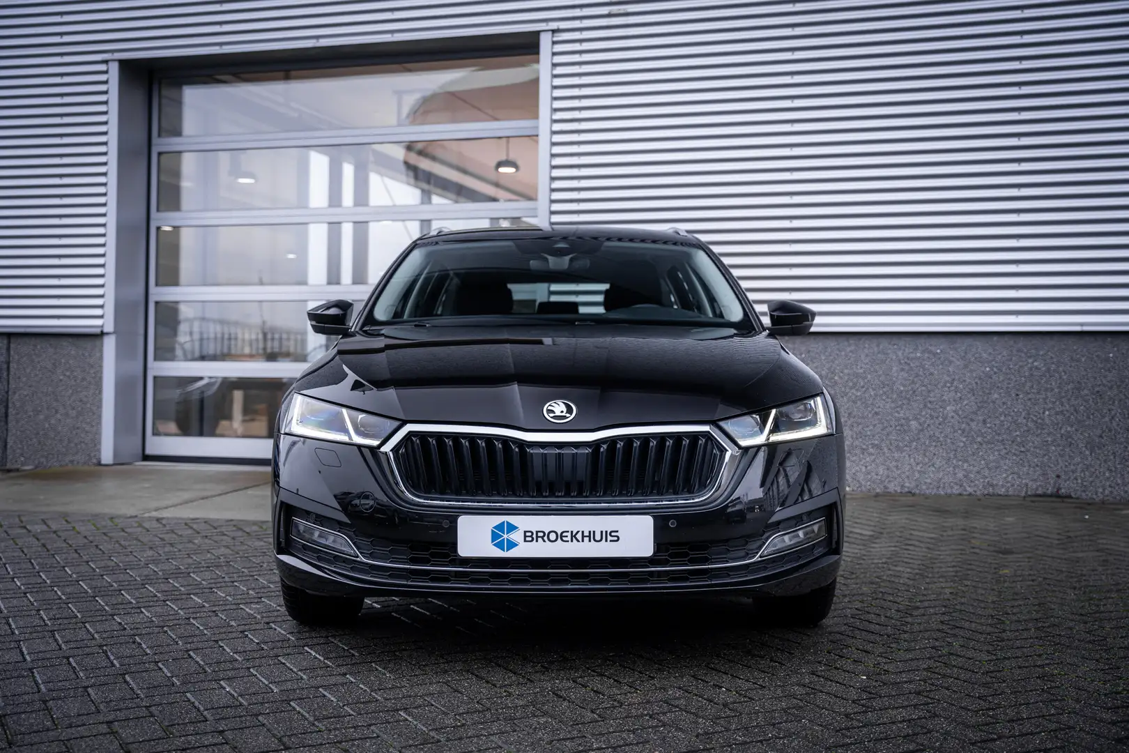 Skoda Octavia Combi 1.4 TSI iV PHEV Business Edition Plus | Crui Schwarz - 2