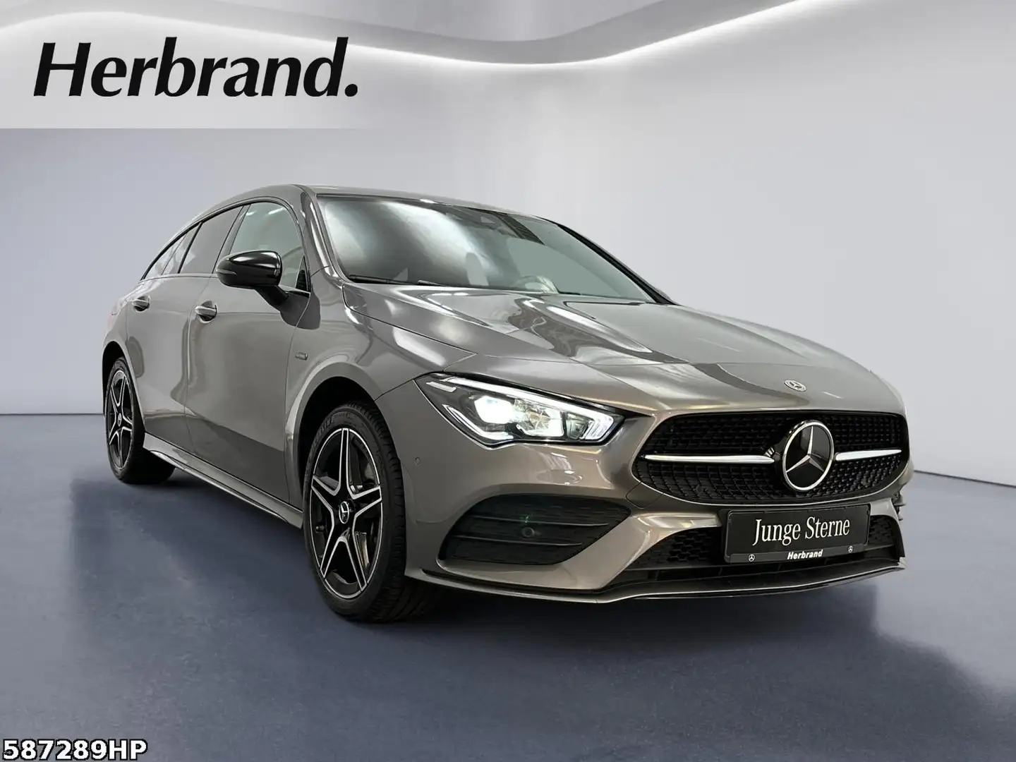 Mercedes-Benz CLA 250 e AMG Line > DISTRONIC < Grau - 2