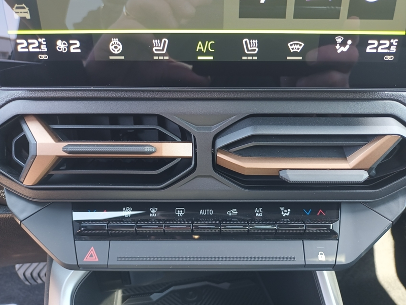 Dacia Bigster 1.8 E-TECH Full Hybrid 155 Extreme*CARPLAY+PDC** — photo 13