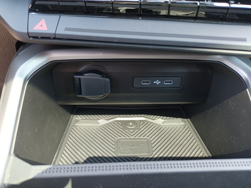 Dacia Bigster 1.8 E-TECH Full Hybrid 155 Extreme*CARPLAY+PDC** — photo 15