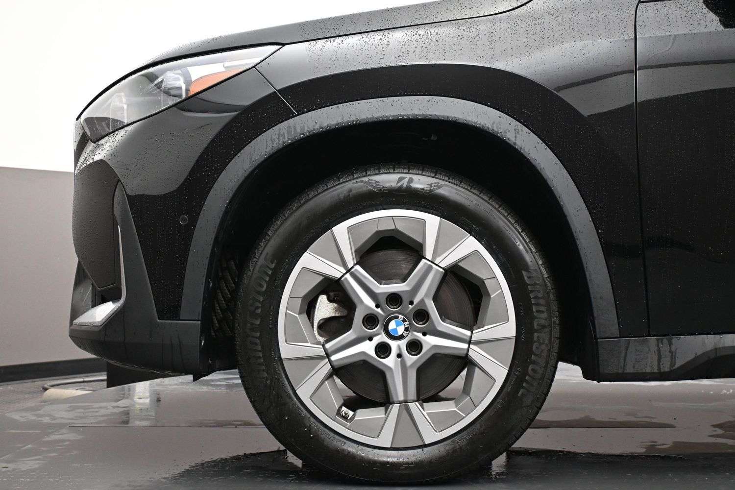 2025 BMW X1 xDrive Premium Drivers Assist Only 21k!! Apple Car — снимка 1