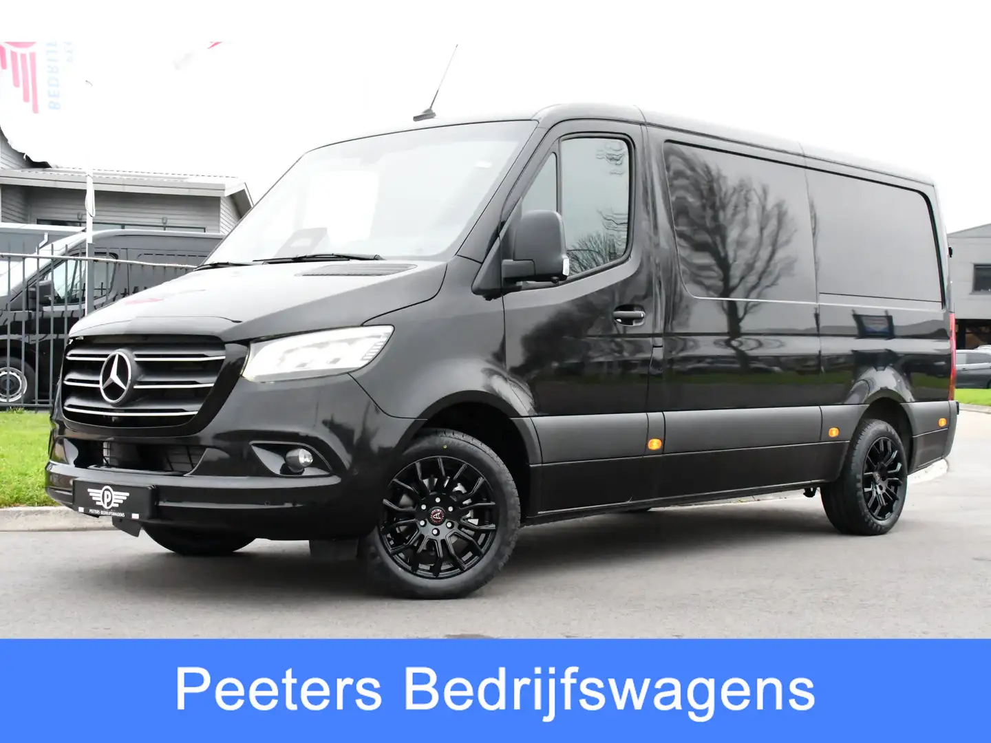Mercedes-Benz Sprinter 319 1.9 CDI L2H1 Pro Black Edition Adaptieve Cruis Zwart - 1