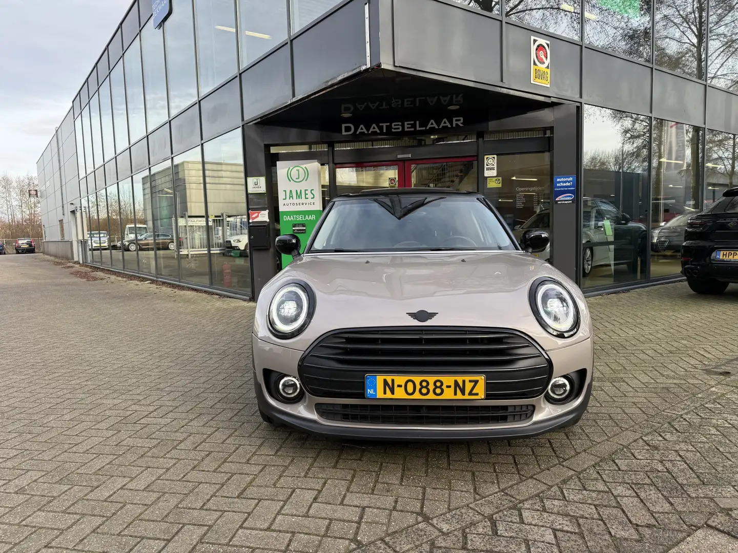 MINI Cooper Clubman Mini 1.5 Business Edition Automaat Panoramadak/Spo Gris - 2