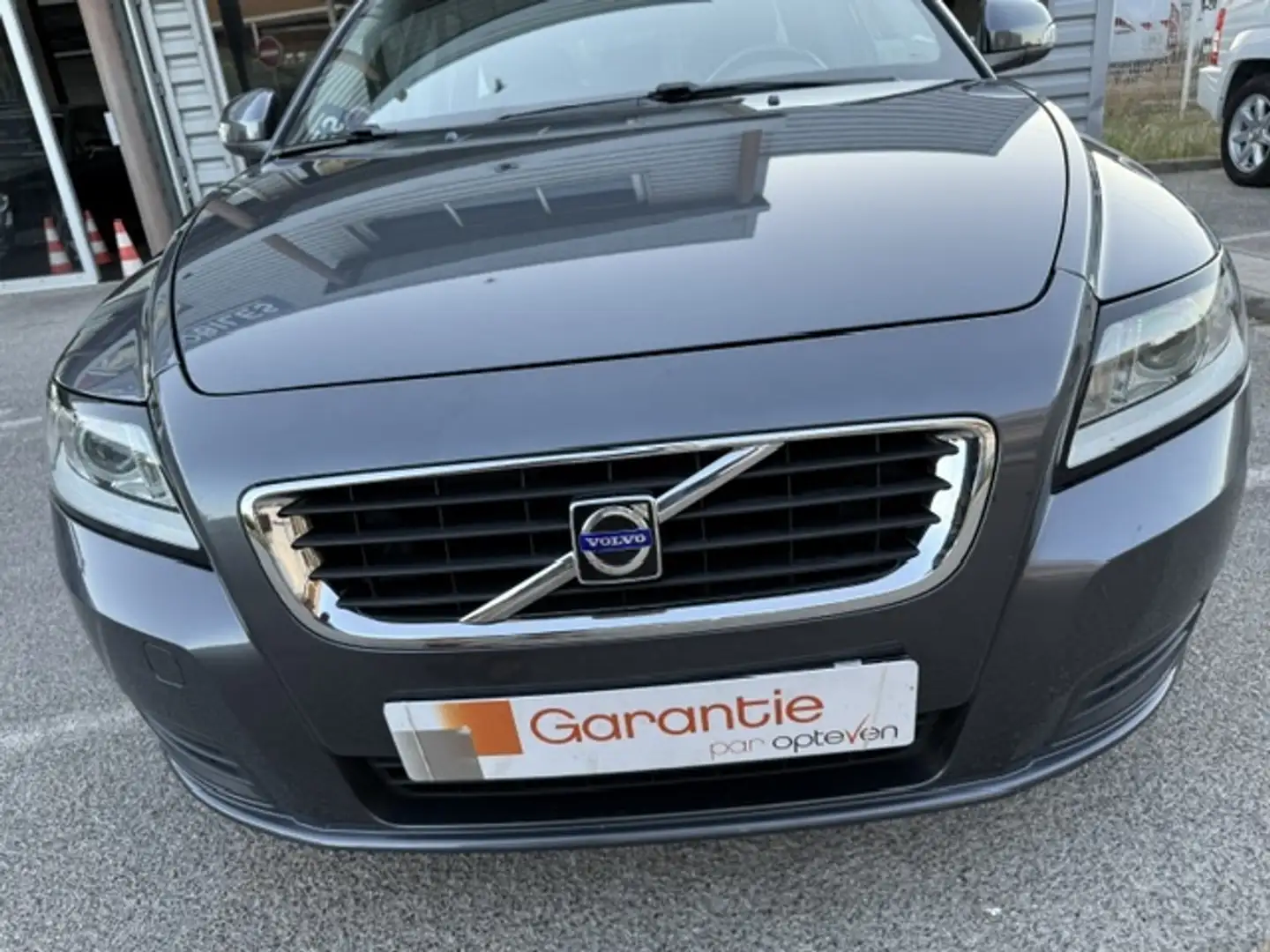 Volvo V50 V50 1.6D - 110 Kinetic Gris - 1