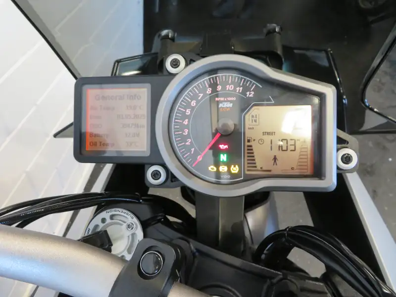 KTM 1290 Super Duke GT - foto 6