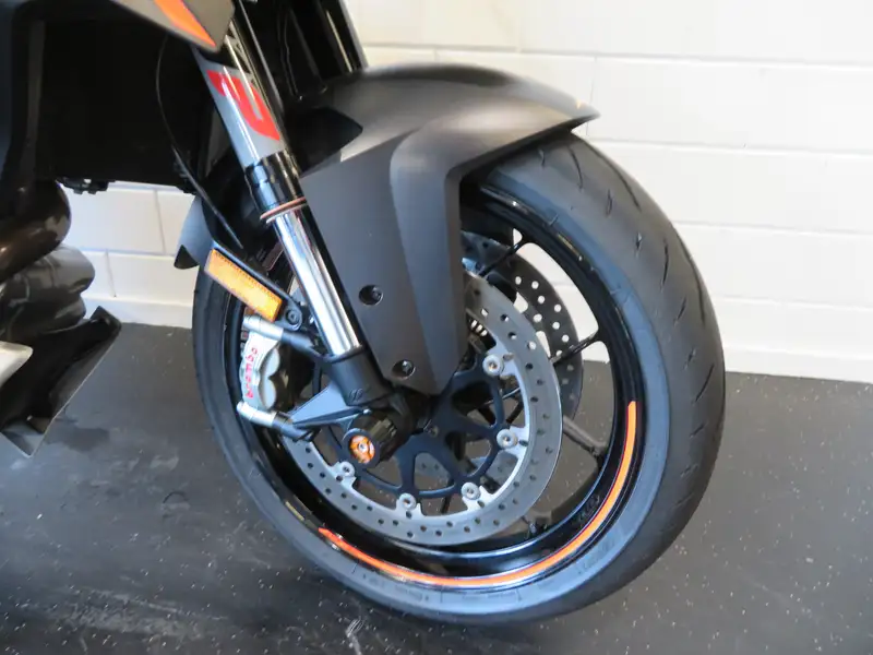 KTM 1290 Super Duke GT - foto 7