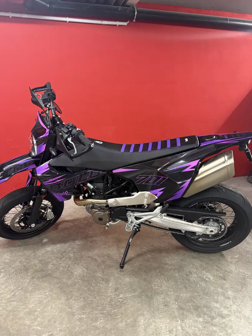Husqvarna 701 Supermoto Noir - 2