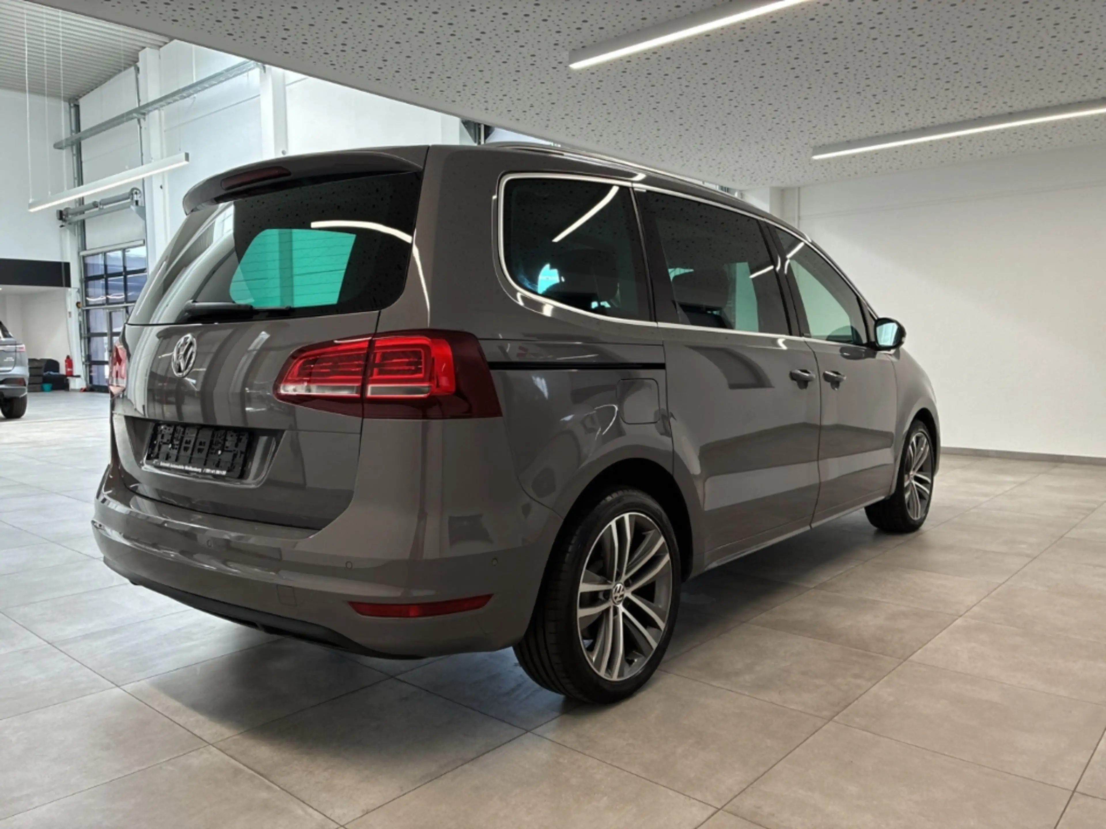 Volkswagen Sharan 2.0 TDI IQ.Drive AHK 2xel.Schiebetür Panorama eHec — photo 4