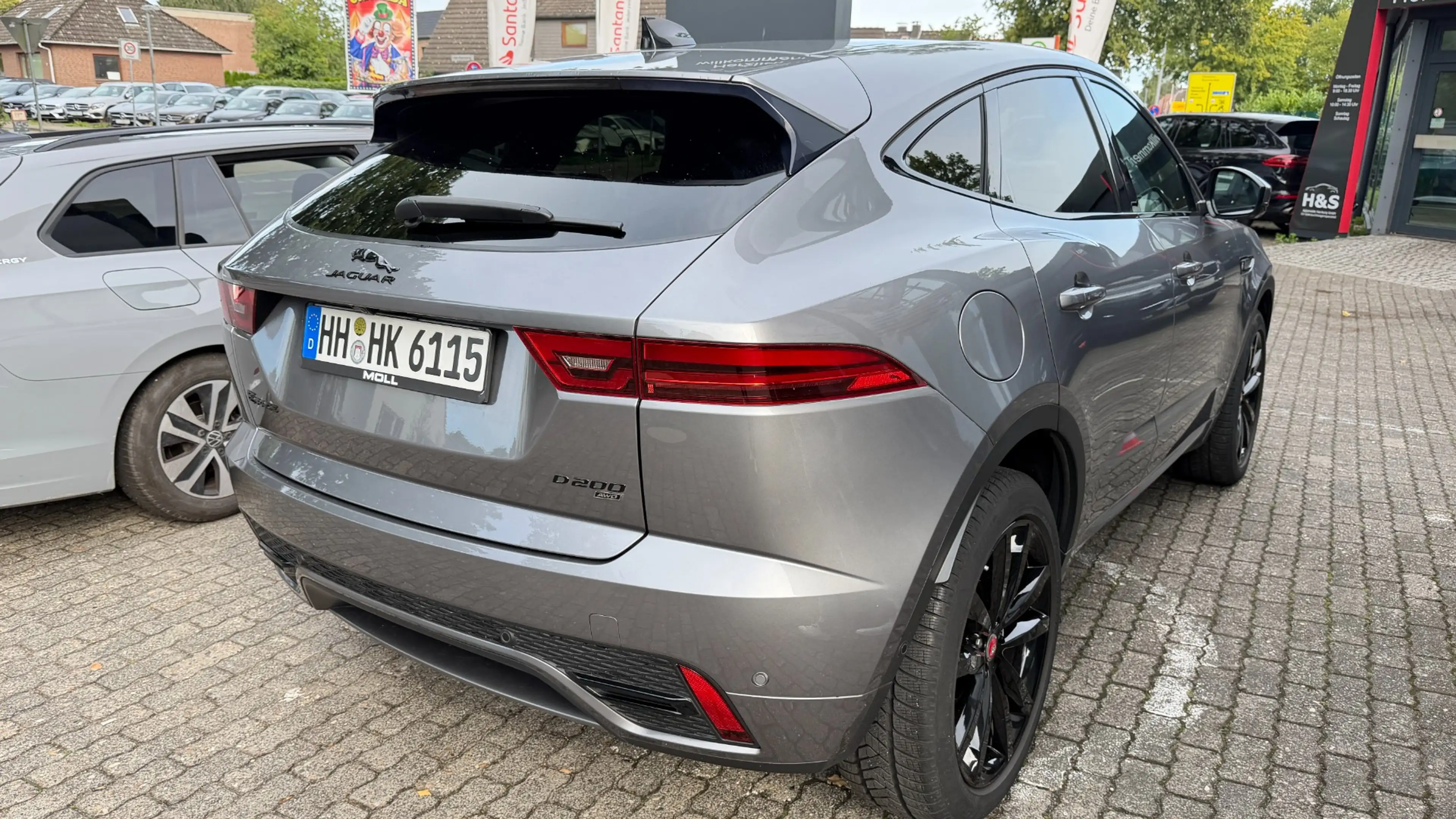 Jaguar E-Pace E-PACE R-Dynamic SE AWD — photo 8