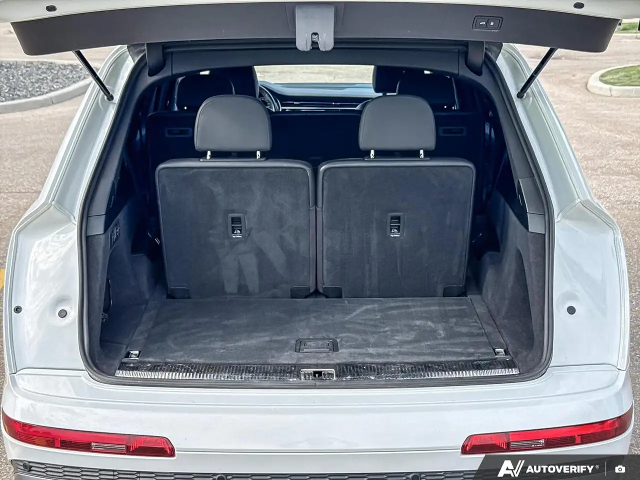 Audi Q7 снимка Audi Q7