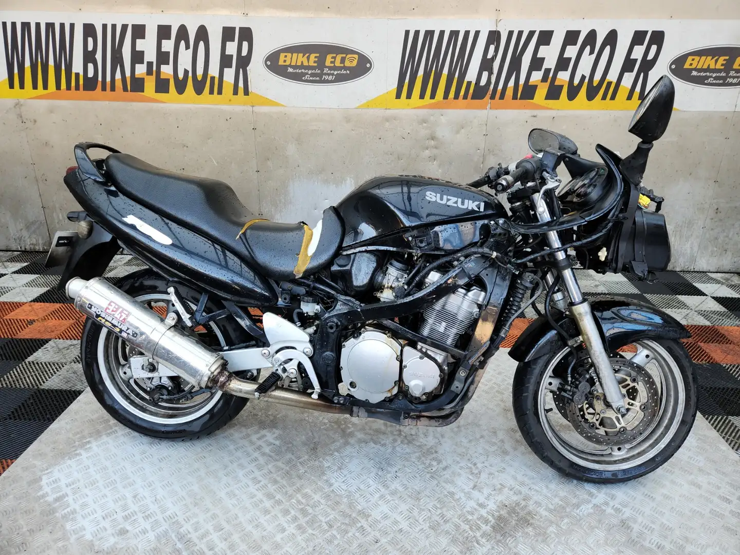 Suzuki GSX 750 - 1