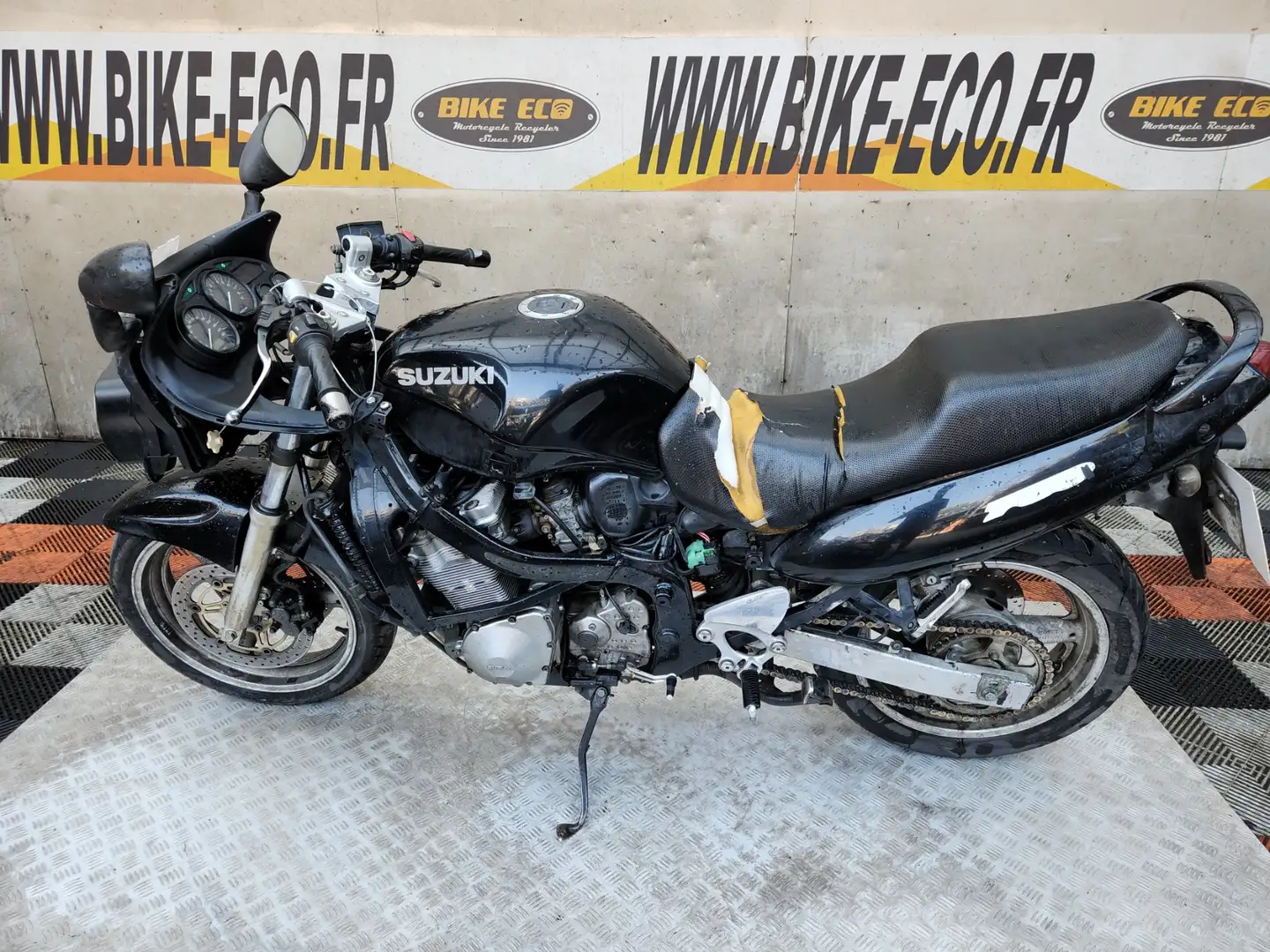 Suzuki GSX 750 - 2