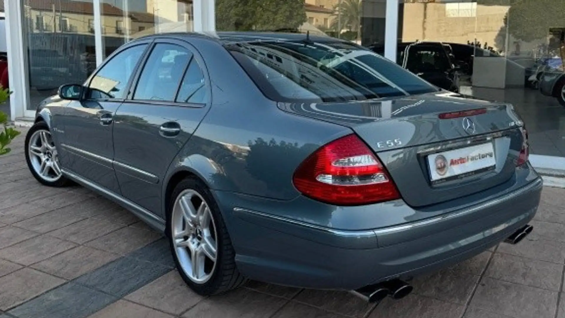 Mercedes-Benz E 55 AMG Aut. Blu/Azzurro - 2