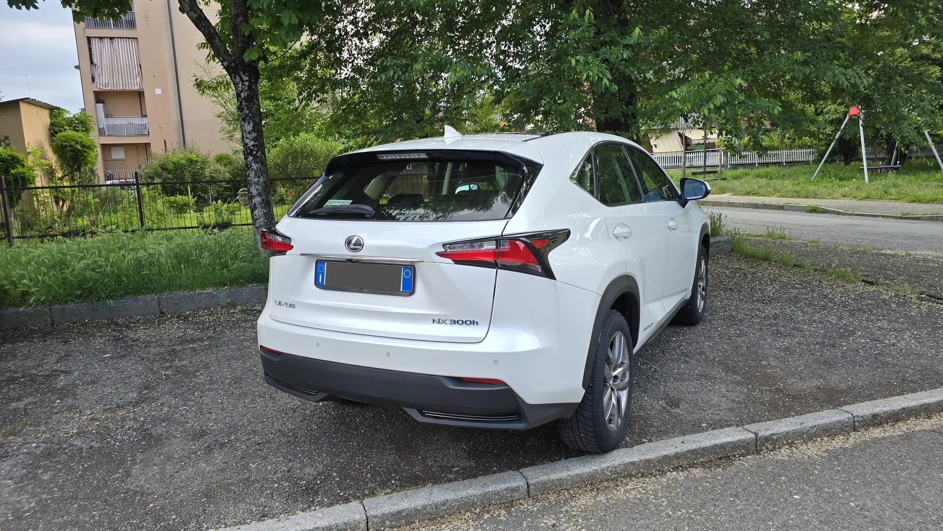 Lexus NX 300 NX  300h 2.5 Icon 4wd cvt Bianco - 2