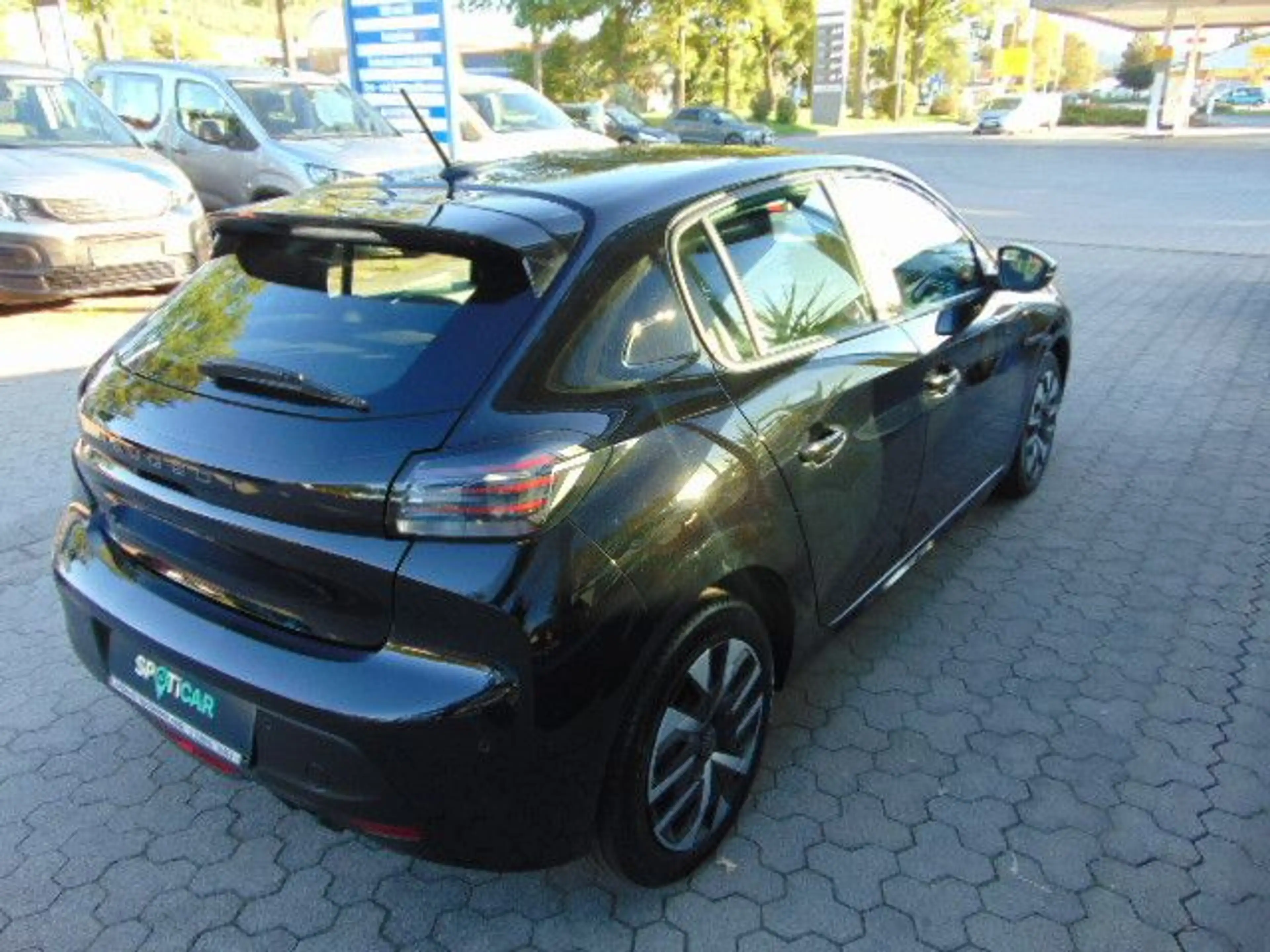 Peugeot 208 Active — photo 5