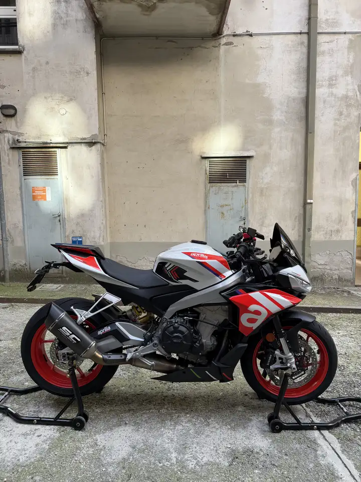 Aprilia Tuono