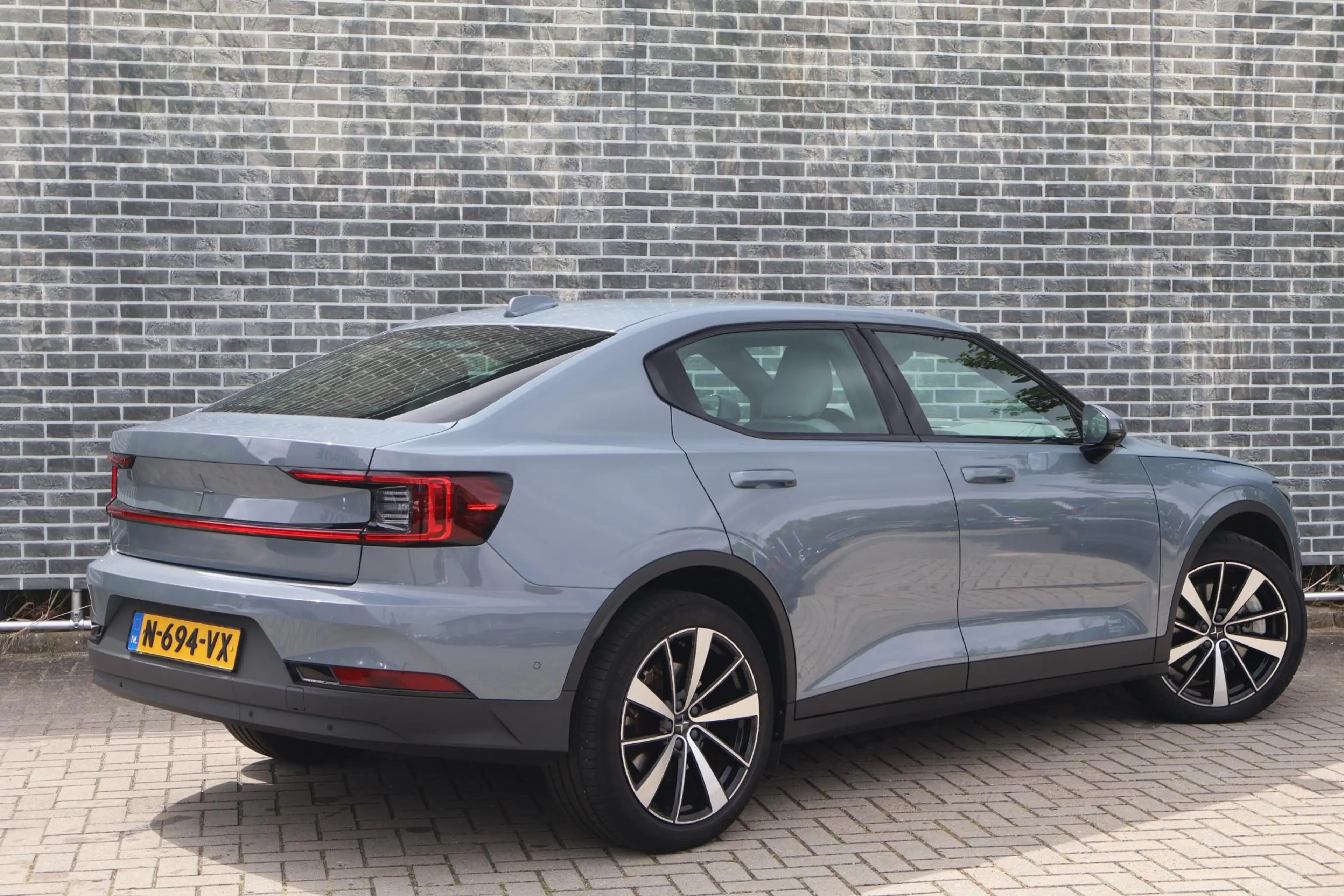 Polestar 2 Standard Range Single Motor 63kWh | Pilot Pack | A — photo 2