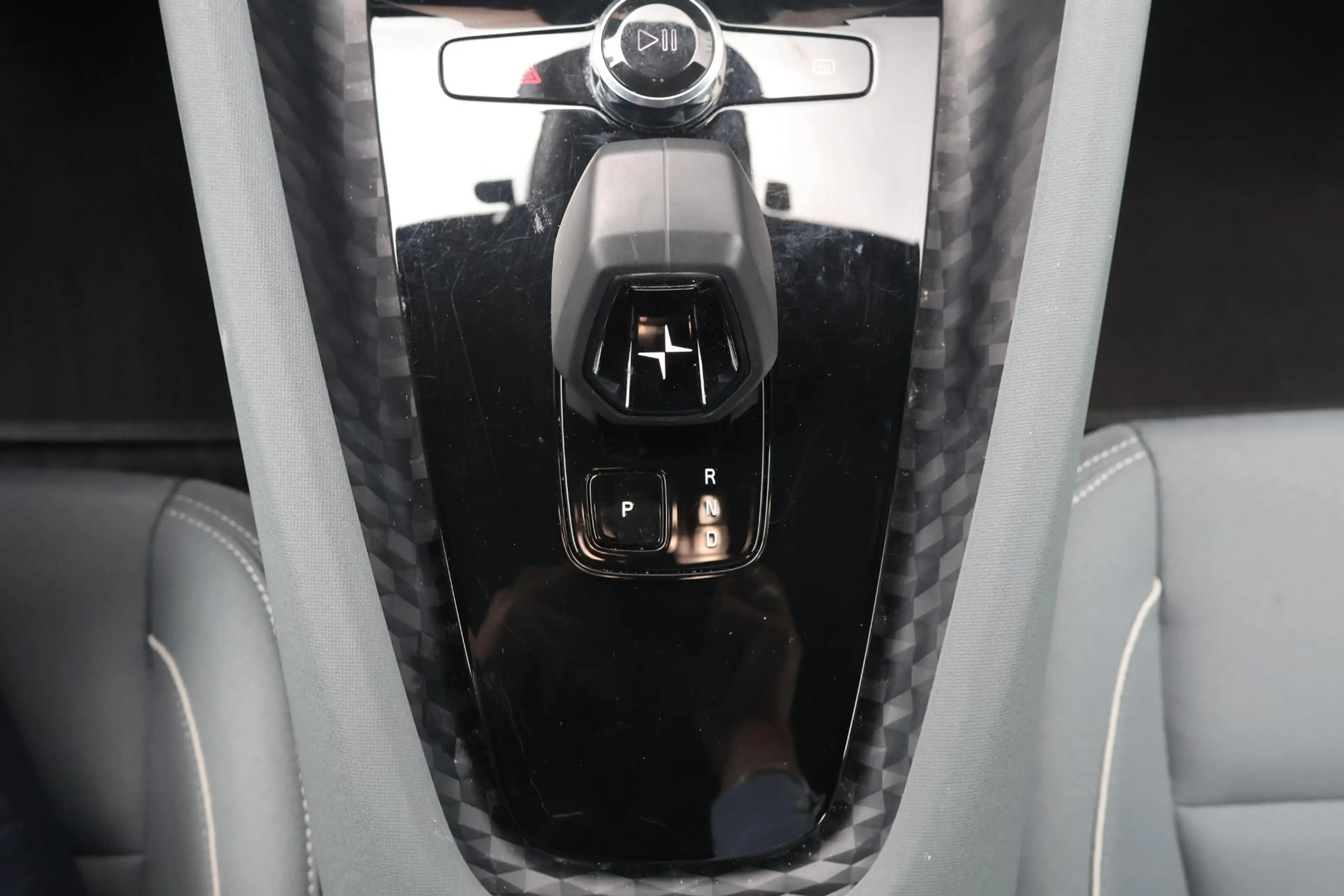 Polestar 2 Standard Range Single Motor 63kWh | Pilot Pack | A — photo 12