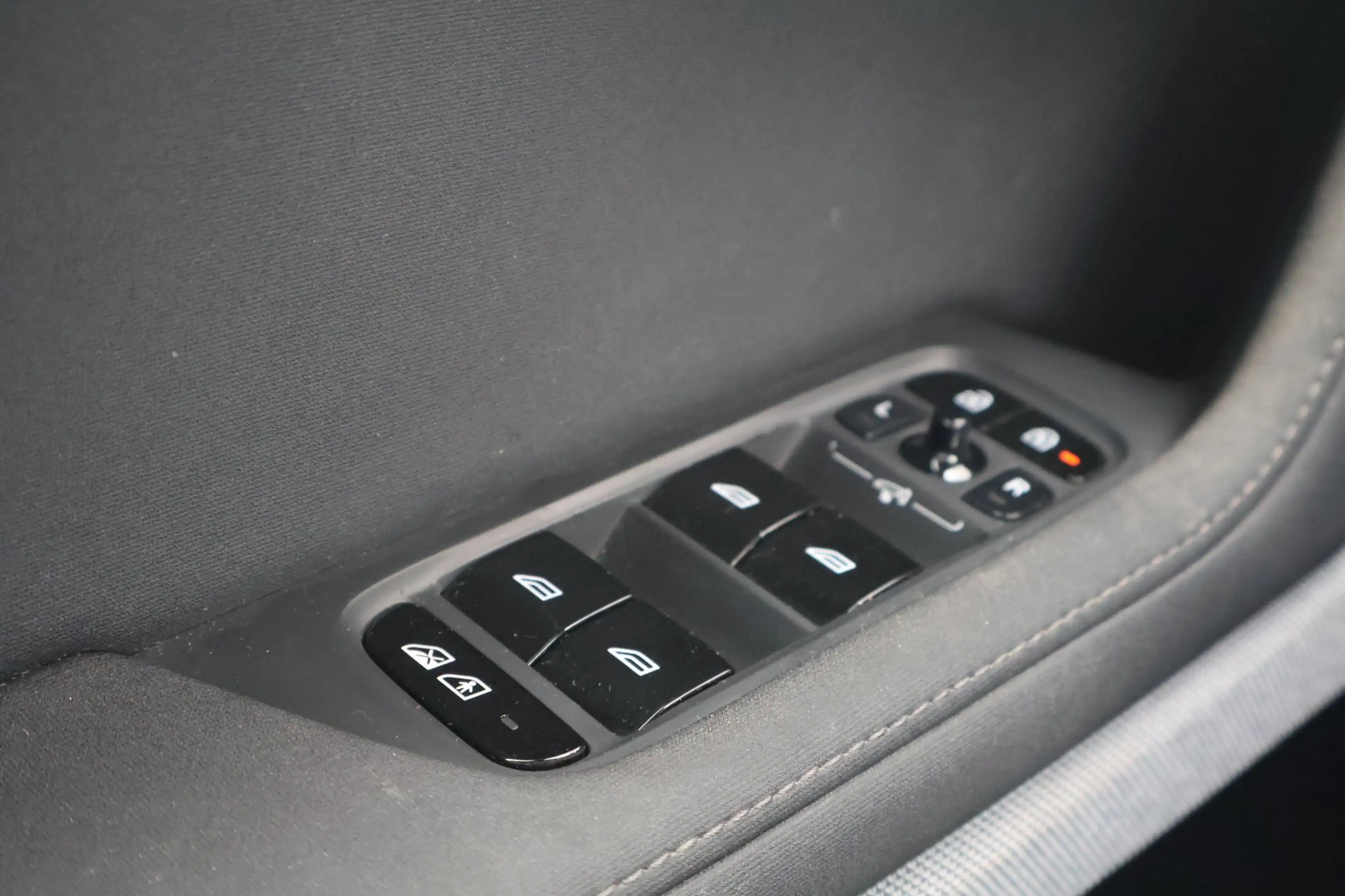 Polestar 2 Standard Range Single Motor 63kWh | Pilot Pack | A — photo 9