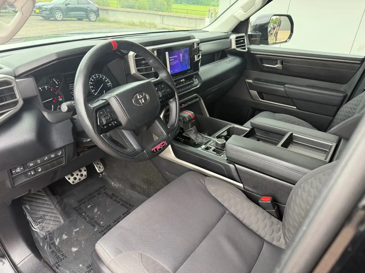 Toyota Tundra снимка Toyota Tundra