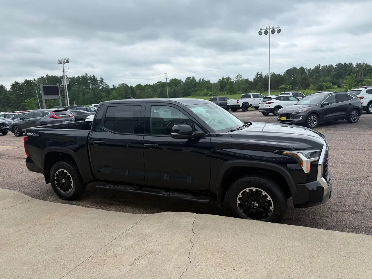 Toyota Tundra снимка Toyota Tundra