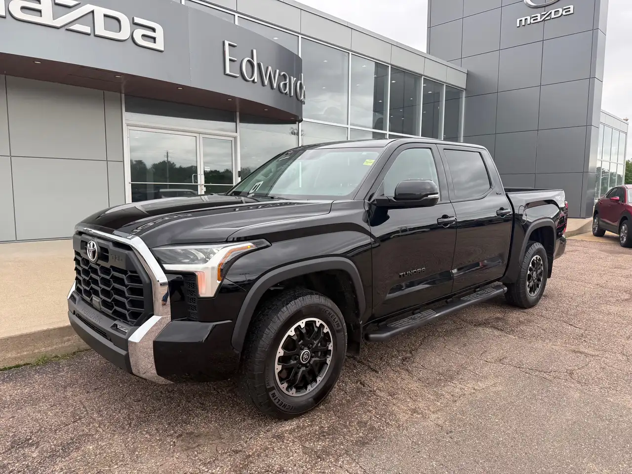 Toyota Tundra снимка Toyota Tundra