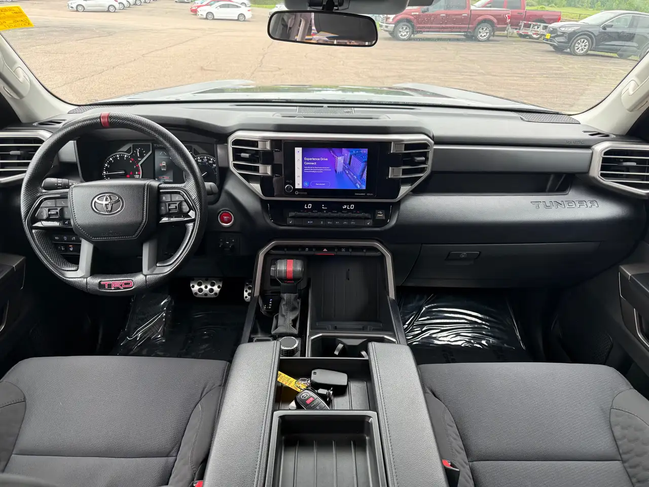 Toyota Tundra снимка Toyota Tundra