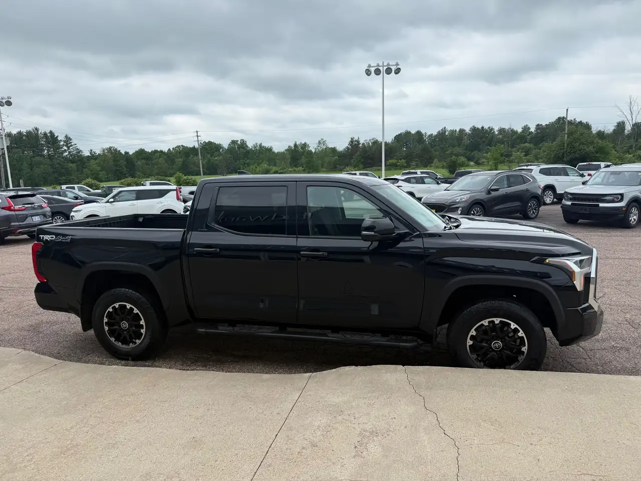 Toyota Tundra снимка Toyota Tundra