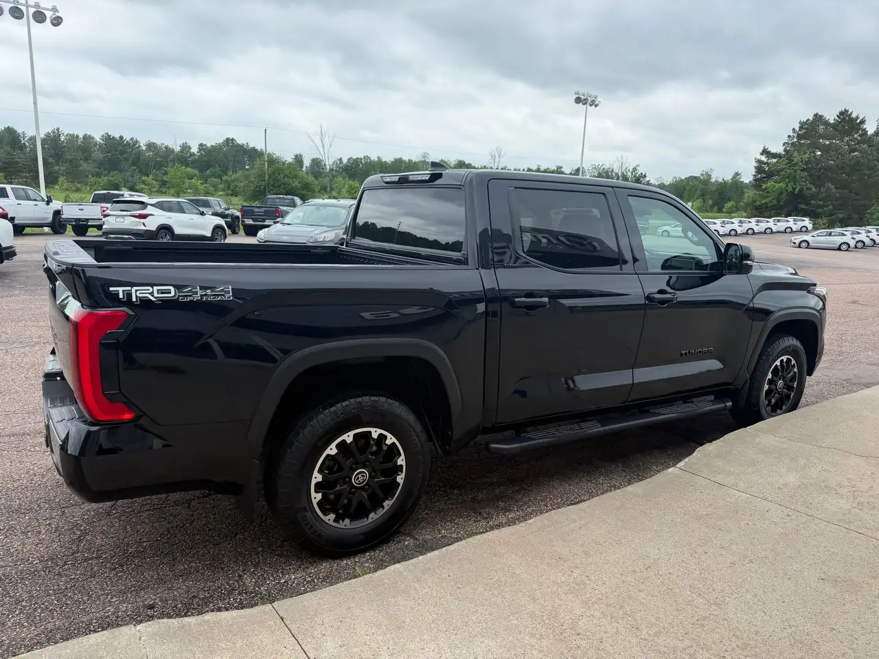 Toyota Tundra снимка Toyota Tundra