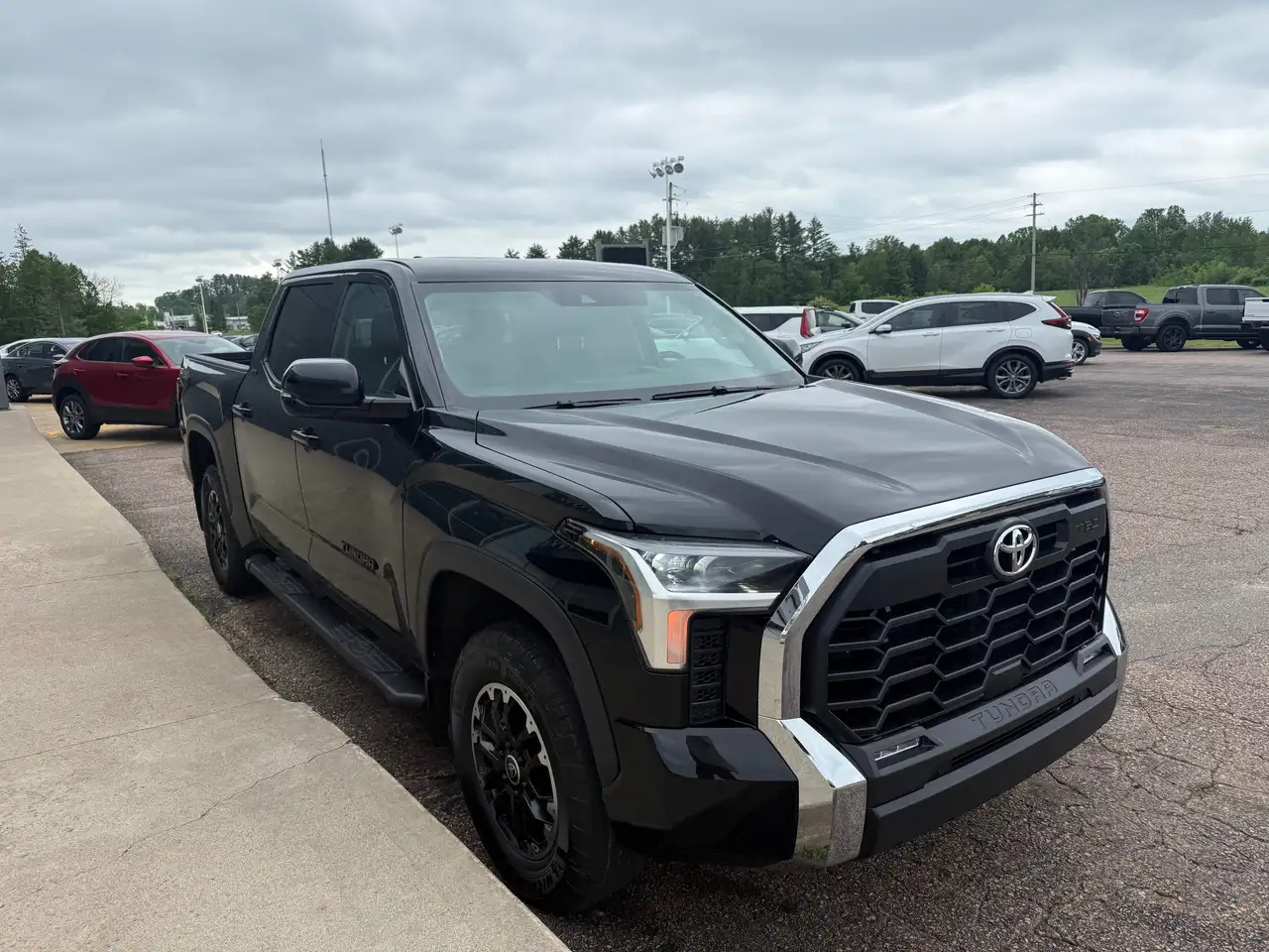 Toyota Tundra снимка Toyota Tundra